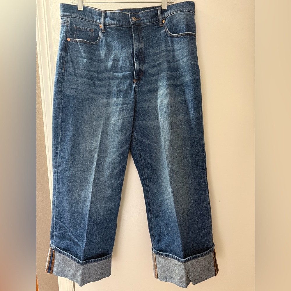 LOFT Women’s Relaxed Fit Cuffed Hem Blue Jeans